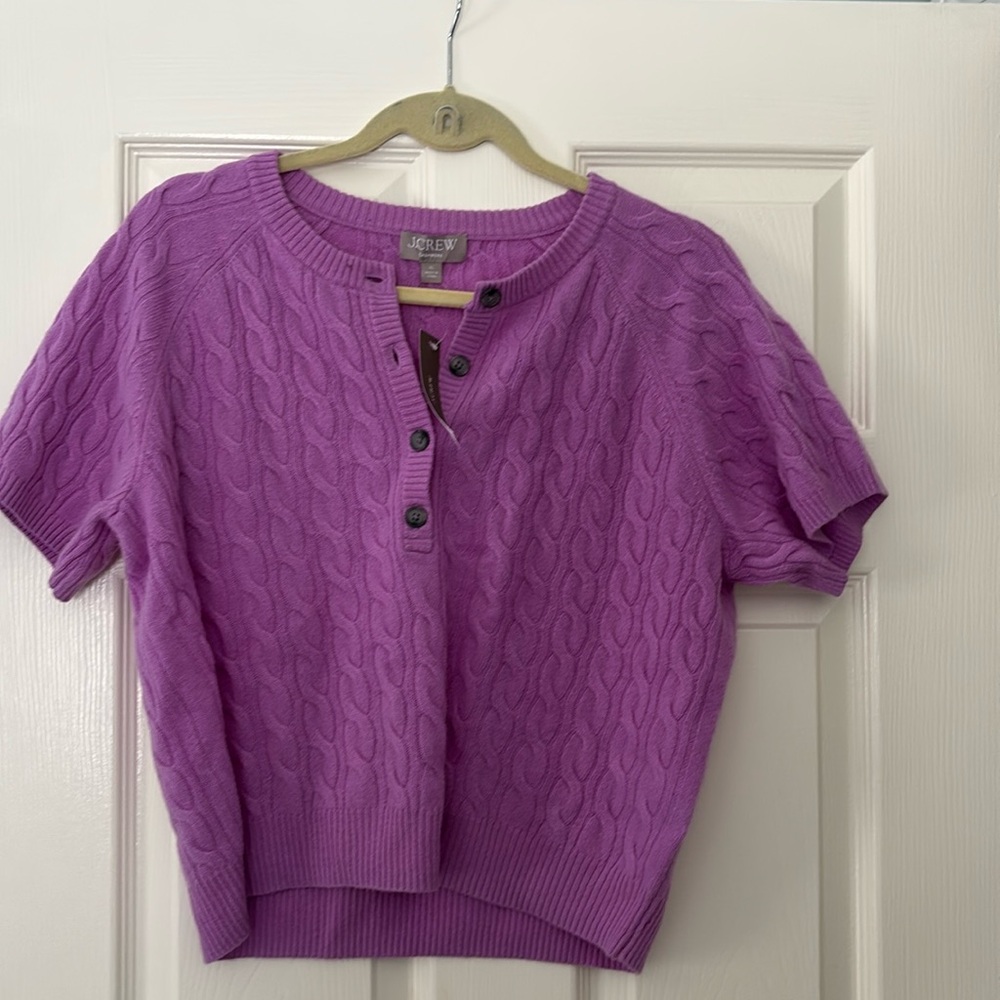 Beautiful cabled cashmere pullover sweater from Jcrew.